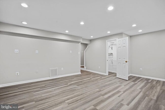 Building Photo - 10506 Lime Tree Way