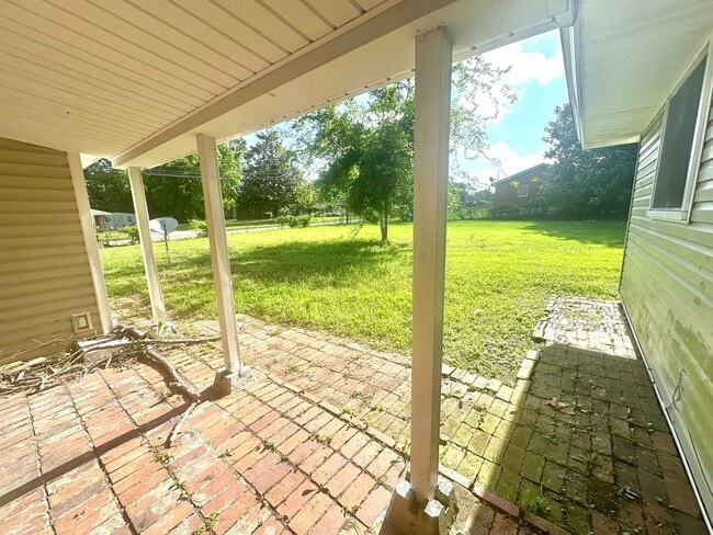 Building Photo - 3/2 For Rent in Montgomery!