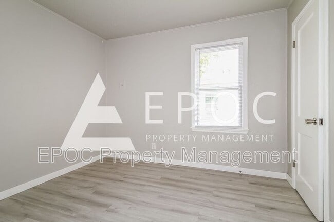 Building Photo - 317 E Jacobs Dr