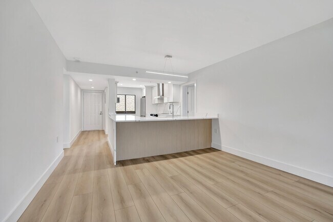 Building Photo - 501 Seafarer Cir