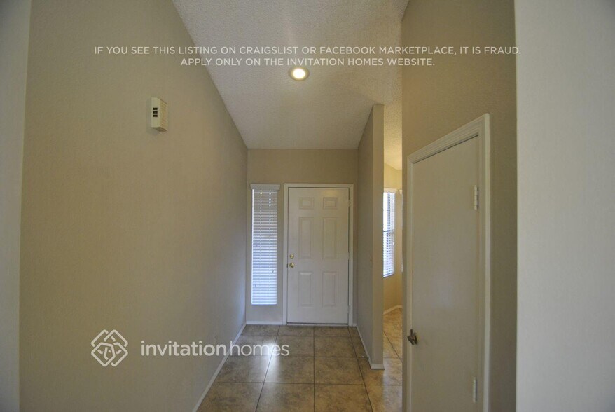 Building Photo - 8833 W Windsor Ave