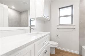 Building Photo - 8225 Mountain Oak Dr