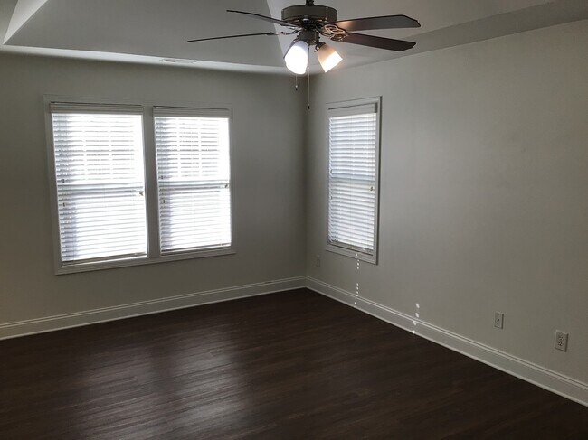 Building Photo - 10502 Carver Falls Road
