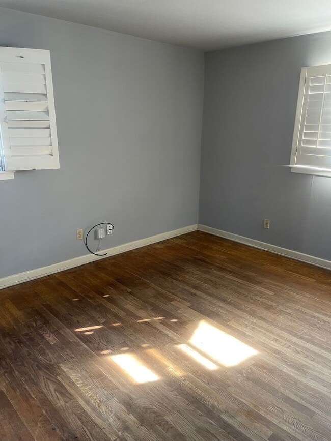 Building Photo - Second Chance Leasing!!
