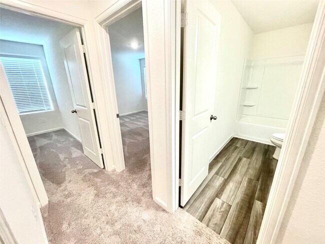 Building Photo - 5915 Grantgrala Dr