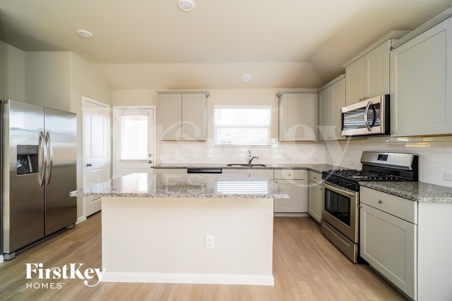 Building Photo - 13010 Thyme Wy