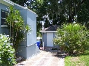 Building Photo - Walk to Lake Hollingsworth...Available Now