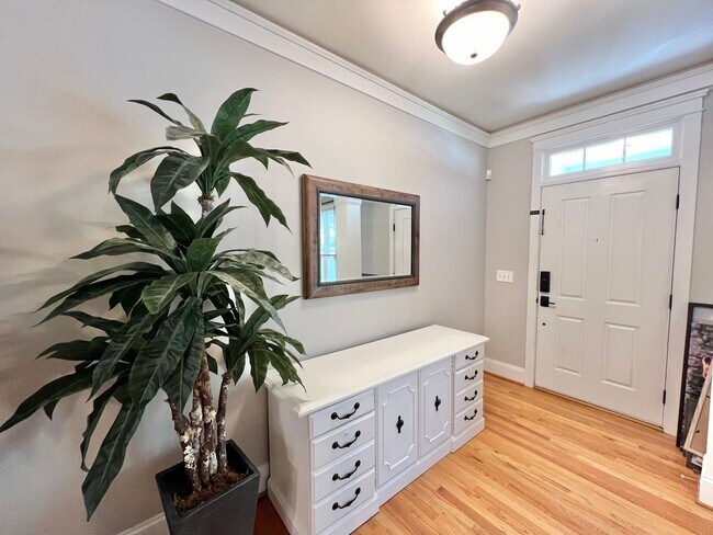 Building Photo - Gorgeous Custom Built 4BD, 3BA Holly Springs Home with Home Gym Setup and Fenced In Yard