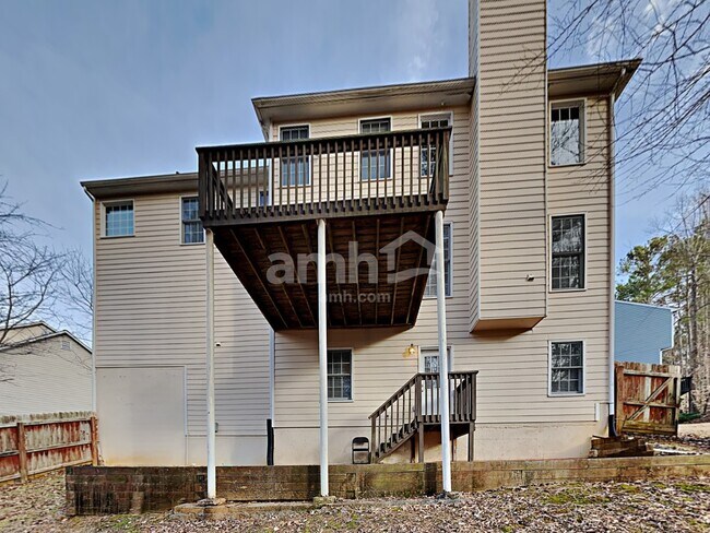 Building Photo - 1029 Chatsworth Ln