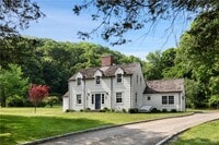 Building Photo - 40 Old Post Rd