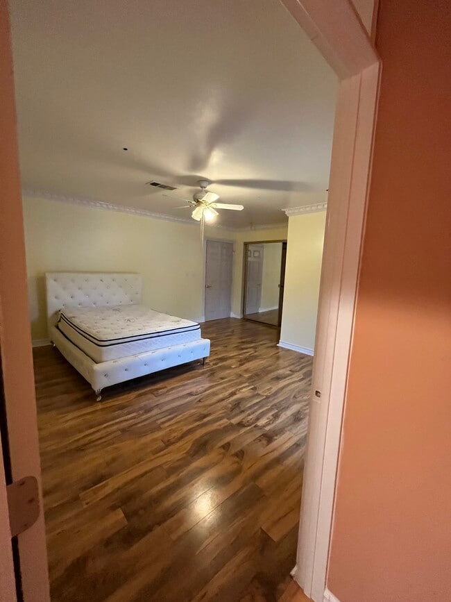 Building Photo - 20227 Lorenzana Dr
