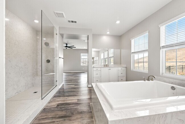 Building Photo - 3459 Aspen St