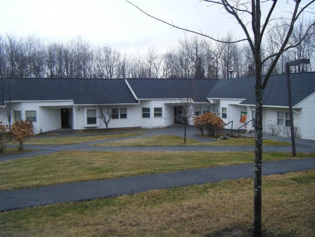 Primary Photo - Lincoln Manor West