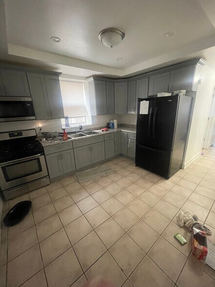 Building Photo - 1121 N Monticello Ave