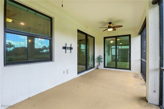 Building Photo - 12039 Hawthorn Lake Dr
