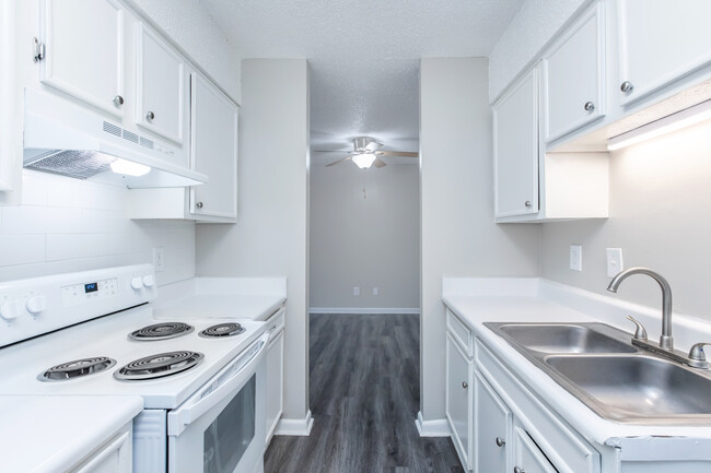 2 bed 2 bath - Park at Carson