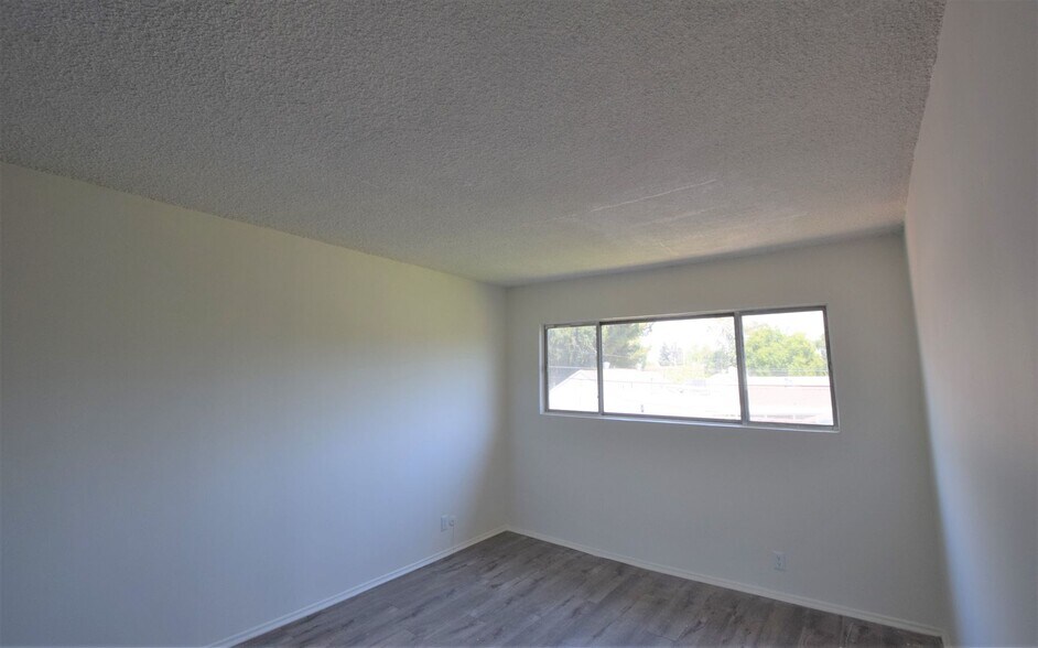 Building Photo - 12050 Tiara St