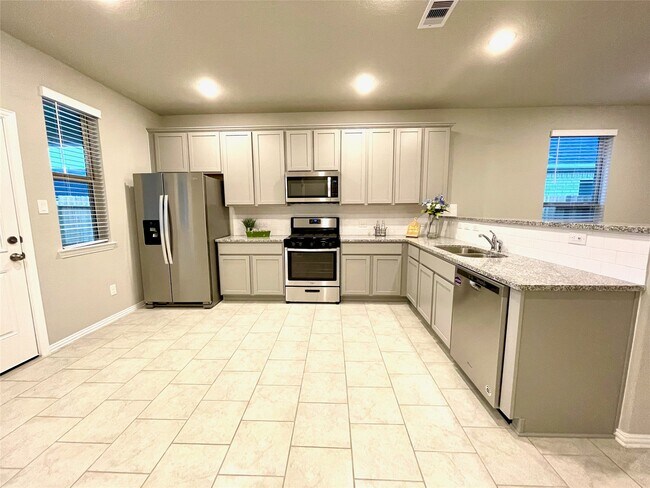 Building Photo - 31326 Spotted Saddle Hollow
