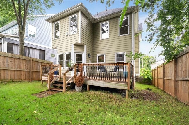 Building Photo - 167 Vanira Ave SE