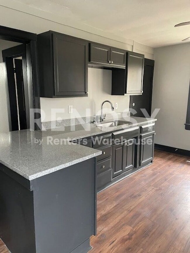 Building Photo - Great location   Updated 3-bedroom 2 bath home
