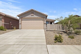 Building Photo - Beautiful Brand New 3 Bedroom Home with De...