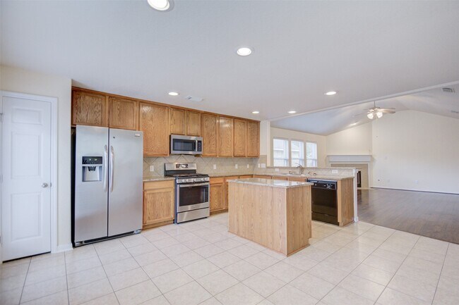 Building Photo - 17523 Cypress Orchard Ln