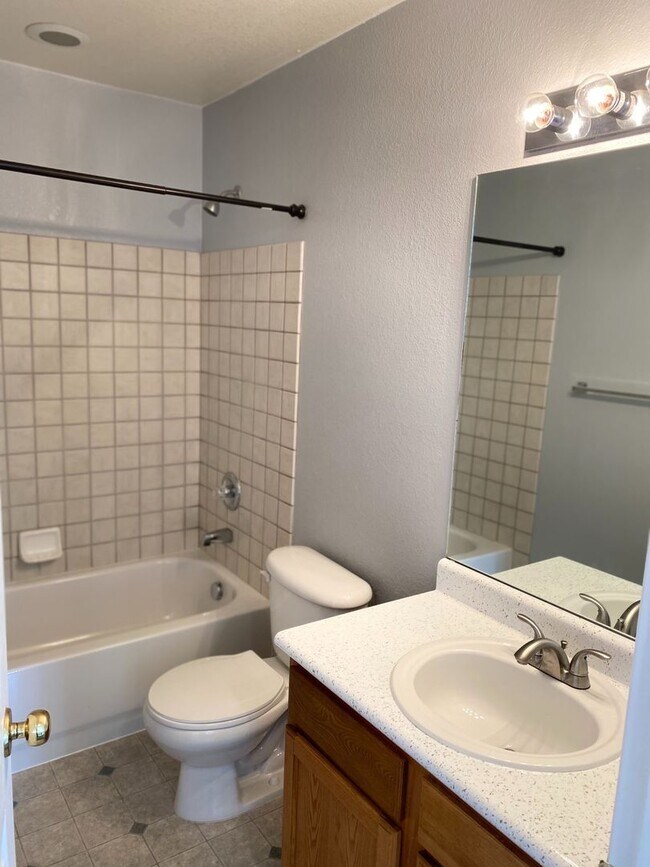 Building Photo - 14215 White Peak Dr