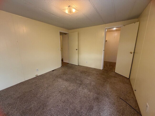 Building Photo - 128 Canyon Creek Trail