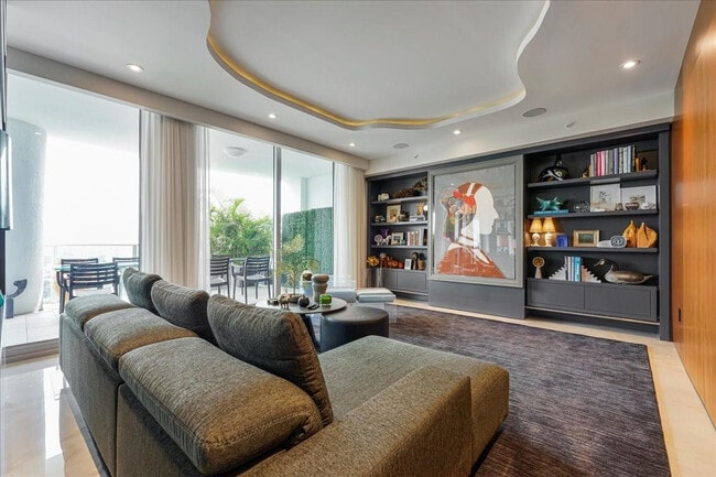 Building Photo - 1180 N Federal Hwy