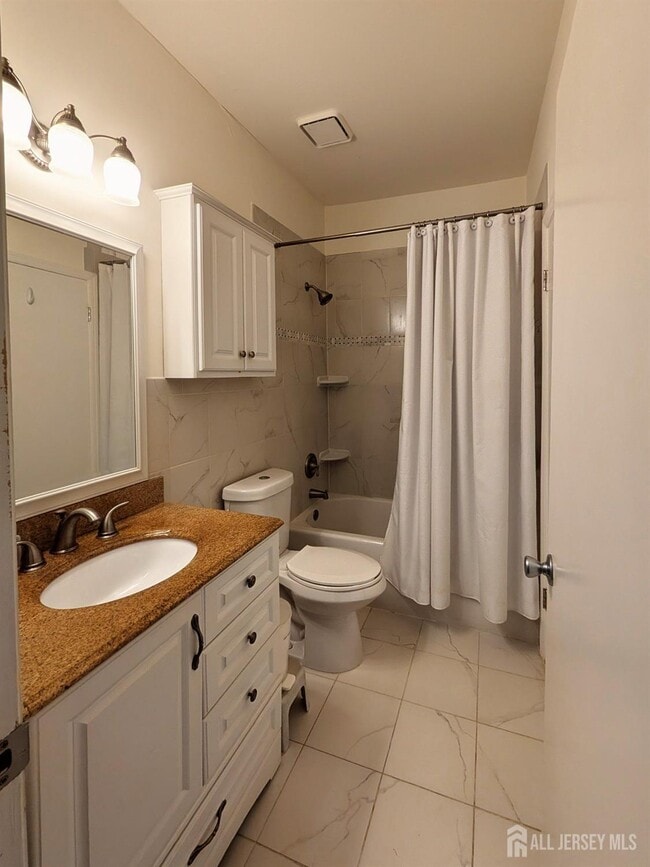 Building Photo - 6071 Cedar Ct