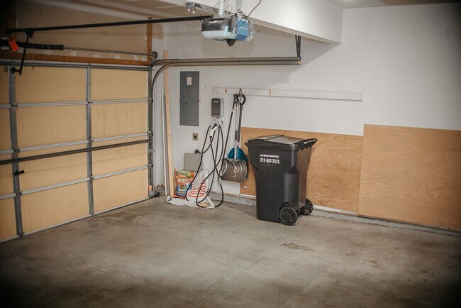 Building Photo - 20 Limestone Ln