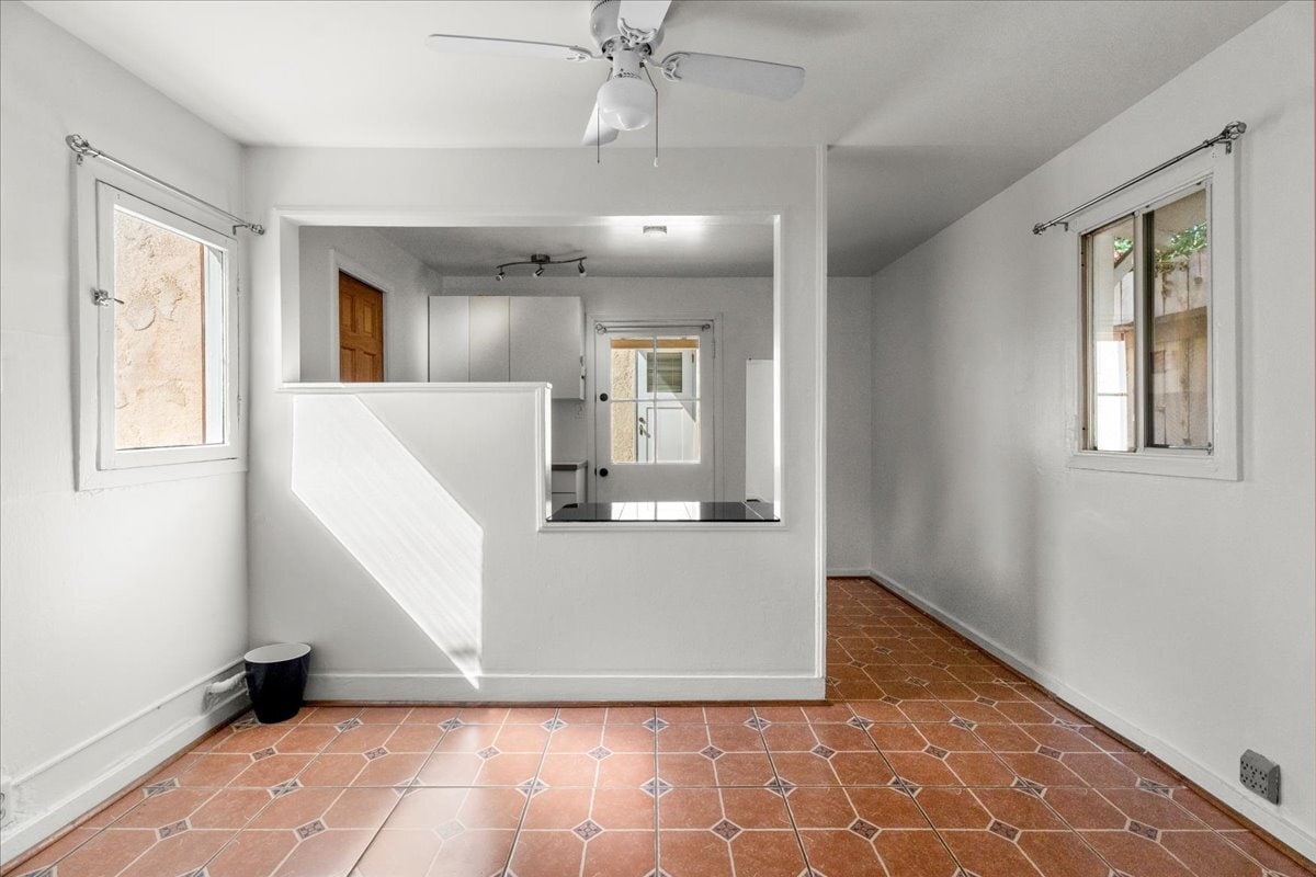 Building Photo - 4044 Huron Ave