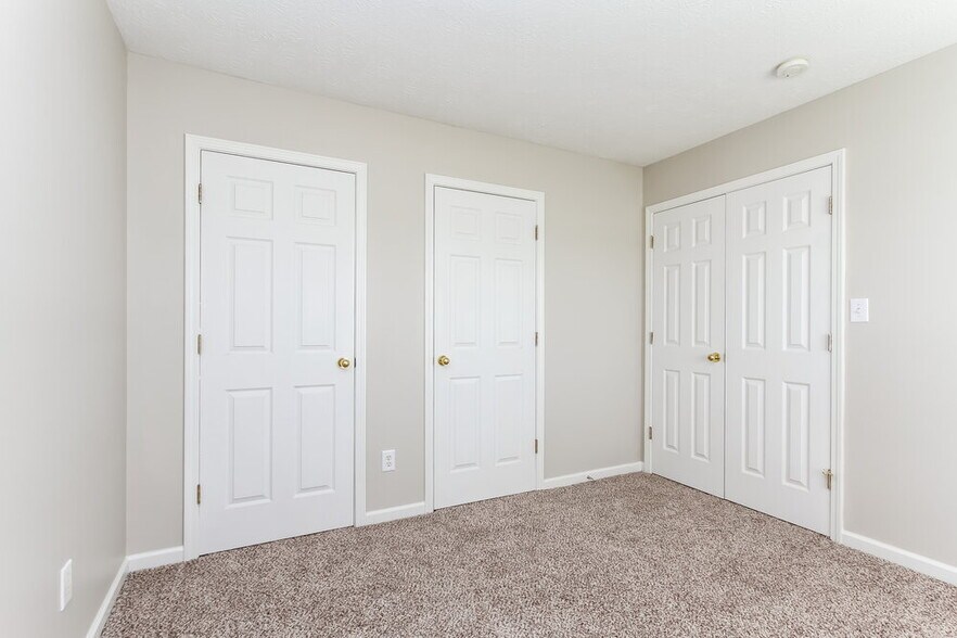 Building Photo - 3026 Crestwell Dr