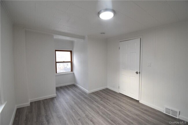 Building Photo - 23 Wawayanda Ave