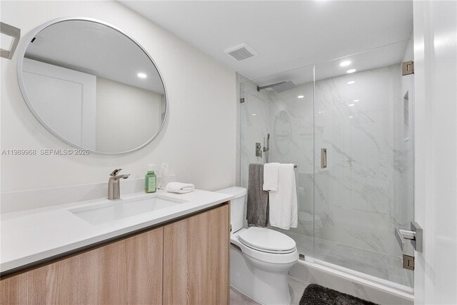 Building Photo - 1717 N Bayshore Dr