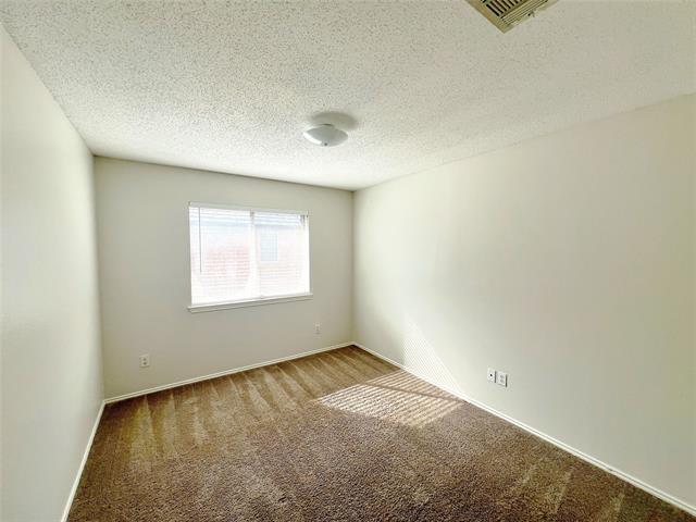 Building Photo - 112 Walnut Ln