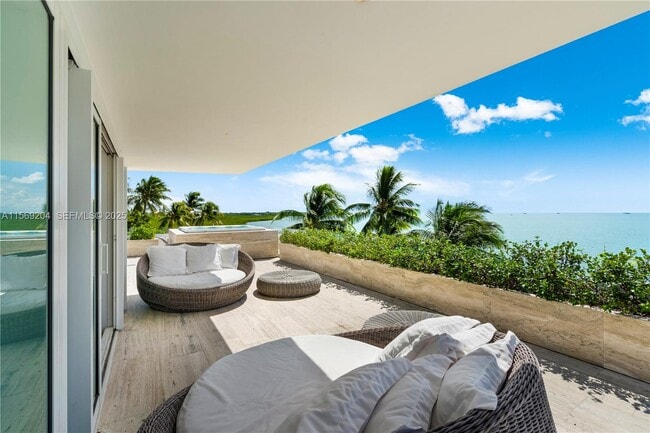 Building Photo - 440 S Mashta Dr