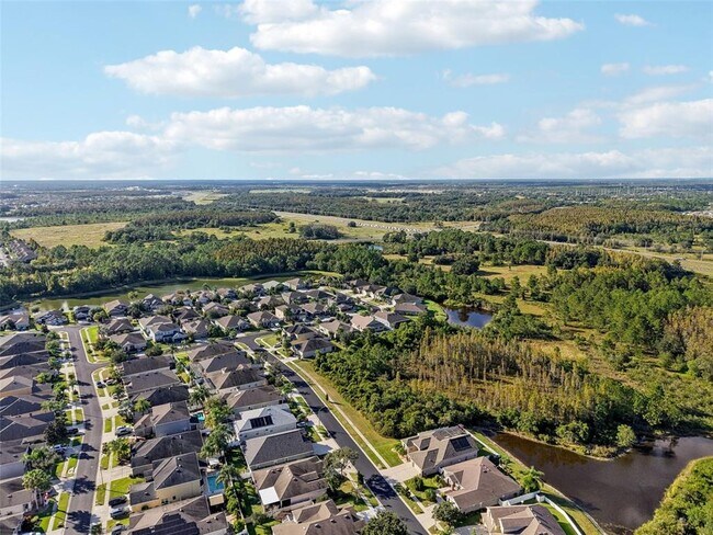 Building Photo - 2624 Kenchester Loop