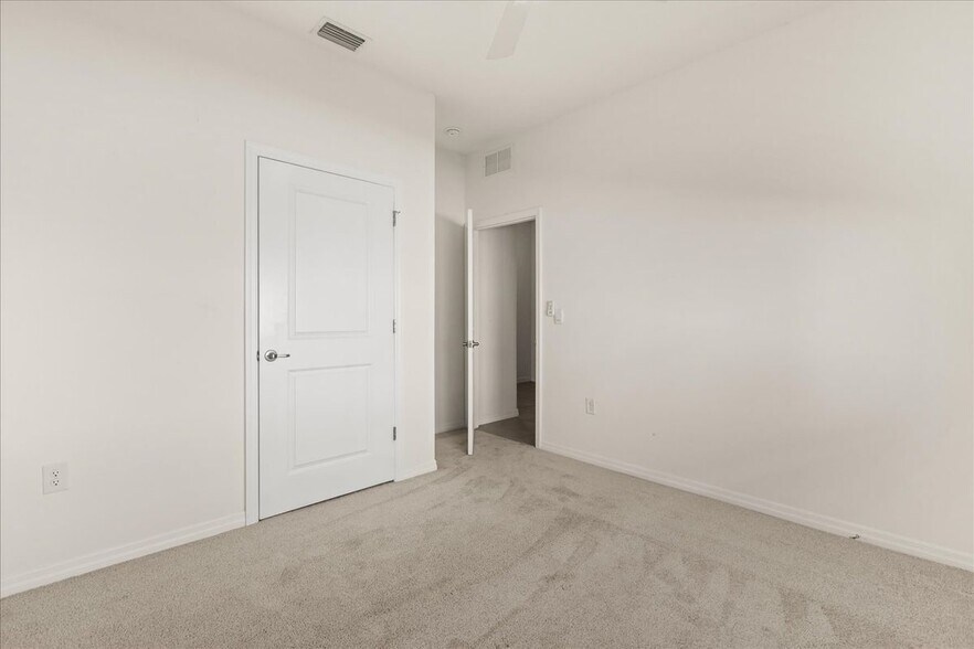 Building Photo - 8104 Penrose Pl