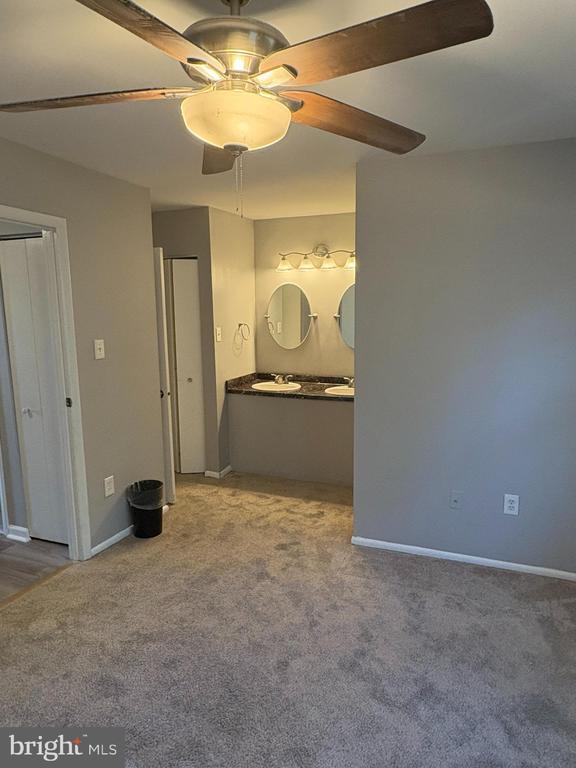 Building Photo - 3810 Glenview Terrace