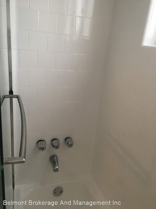 Building Photo - 445 Ximeno Ave