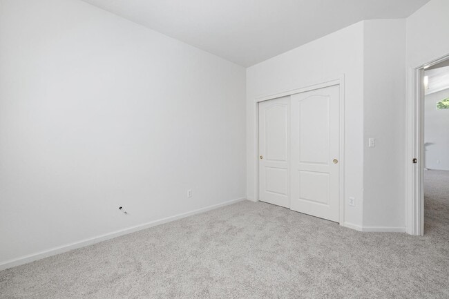 Building Photo - 10282 N Whitney Ave