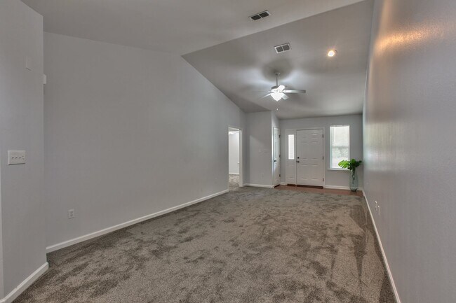 Building Photo - 1677 Quazar Rd