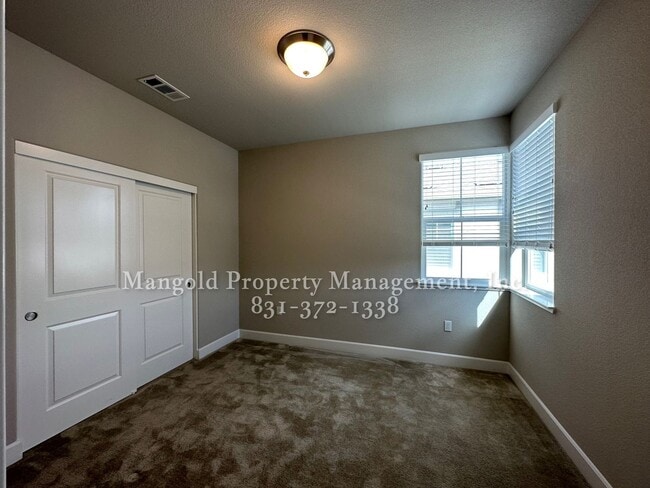 Building Photo - Newly Constructed 3-Bed 2.5-Bath Home in I...
