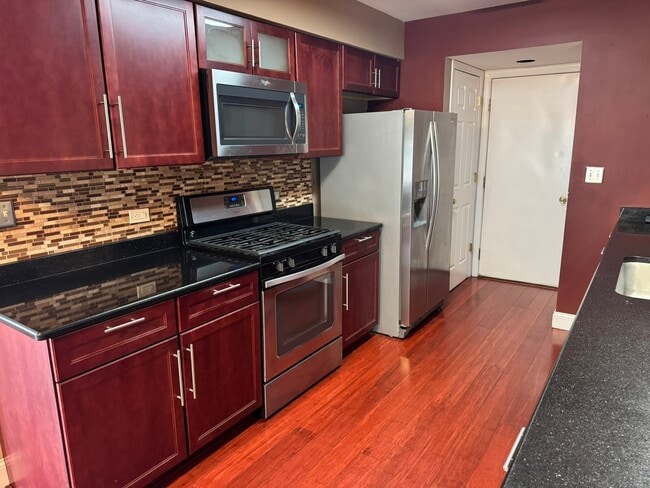 Building Photo - 1314 Sandhurst Ln