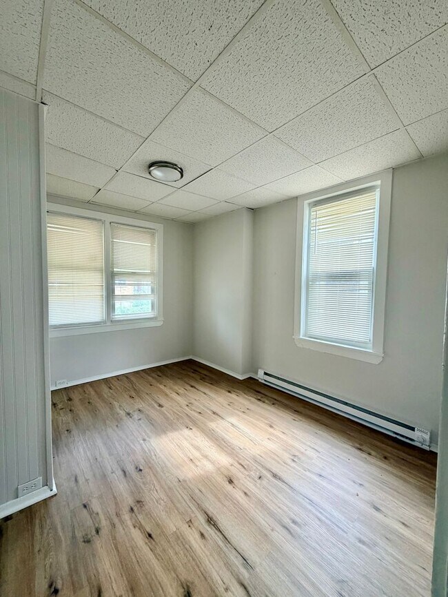 Building Photo - 3563 Emerald St