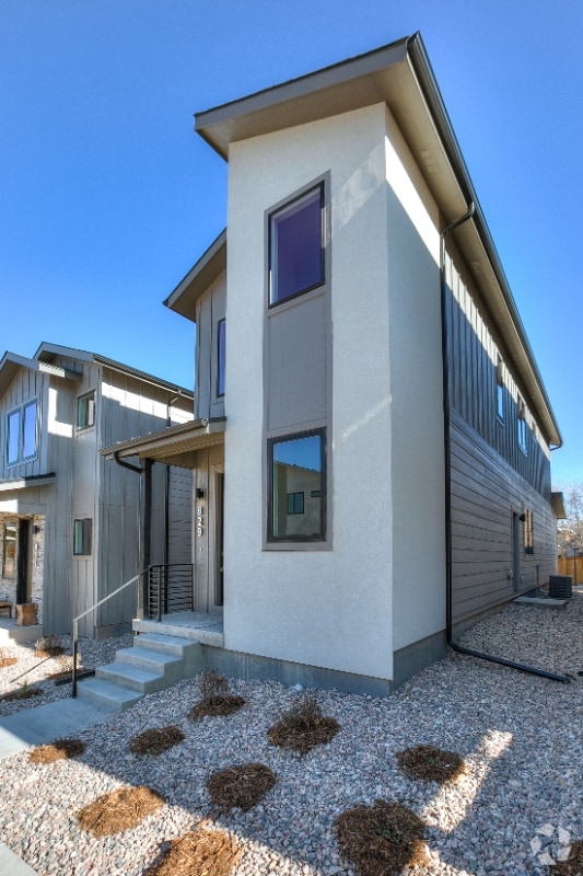 Building Photo - 829 Cherokee Dr