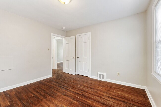 Building Photo - 1355 Ida Ave