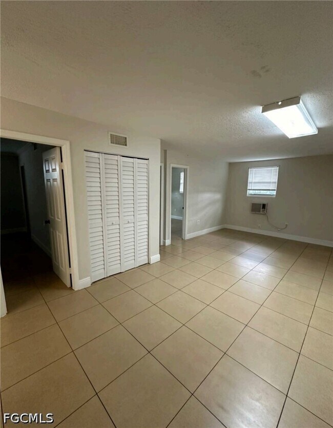 Building Photo - 2535 Parkway St