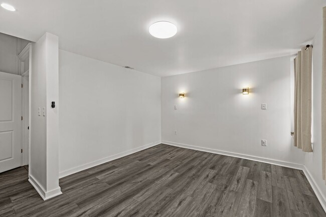 Building Photo - 4733 Butler St